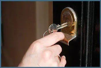 Safe Key Shop Hamden, CT 203-433-3297 - 7-door-unlock